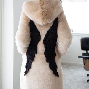 Tissavel Faux Fur Mink Beige Coat w Black Wings XS New